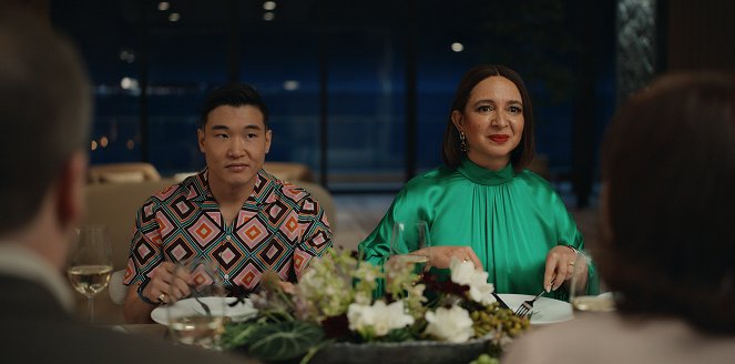 Kasa - Smak zemsty - Z filmu - Joel Kim Booster, Maya Rudolph