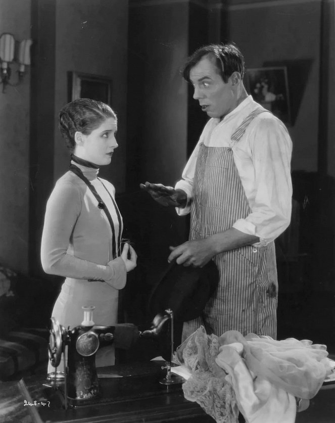 His Secretary - Z filmu - Norma Shearer, Karl Dane