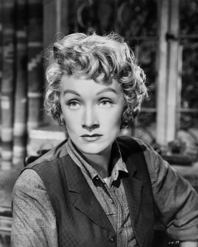 Bűntanya - Filmfotók - Marlene Dietrich