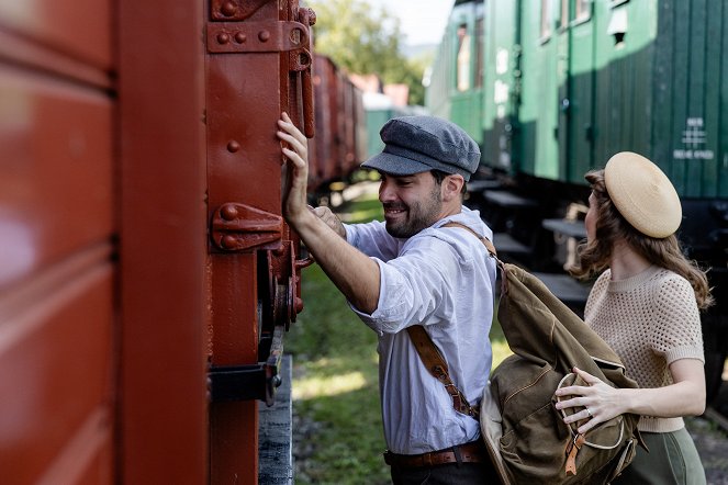 Dunaj, k vašim službám - Season 3 - Kuvat elokuvasta