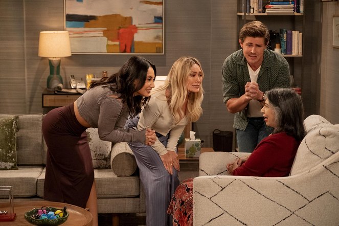 How I Met Your Father - Universelle Therapie - Filmfotos - Francia Raisa, Hilary Duff, Christopher Lowell, Rose Abdoo
