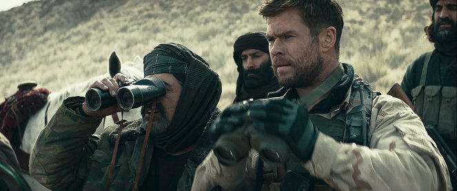12 valientes - De la película - Chris Hemsworth