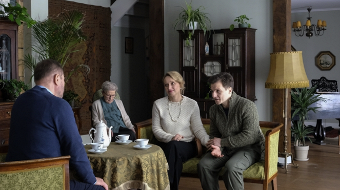 Ojciec Mateusz - Season 31 - Dzień św. Huberta - Z filmu - Joanna Orleańska, Jakub Gąsowski