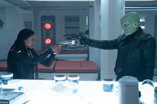 Star Trek: Discovery - Mirrors - Filmfotos - Sonequa Martin-Green, Elias Toufexis