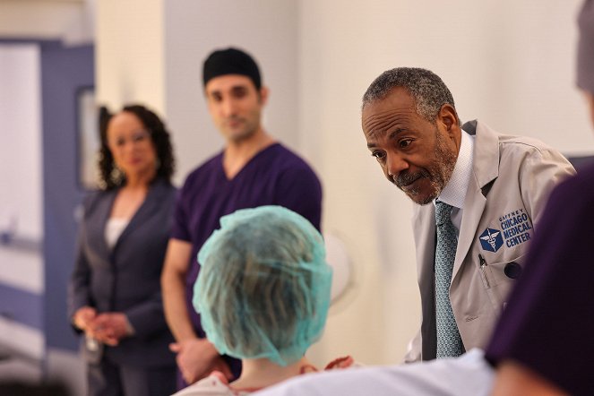 Nemocnice Chicago Med - Step on a Crack and Break Your Mother's Back - Z filmu