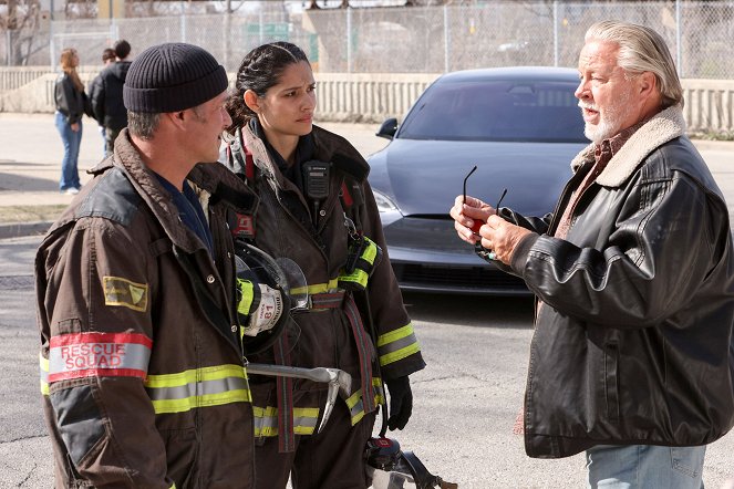 Chicago Fire - Something About Her - Van film