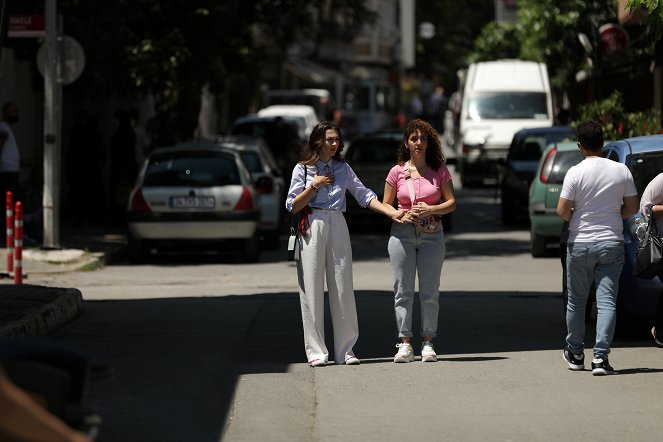 Aşk Mantık İntikam - Episode 2 - Filmfotos - Burcu Özberk, Sevda Baş