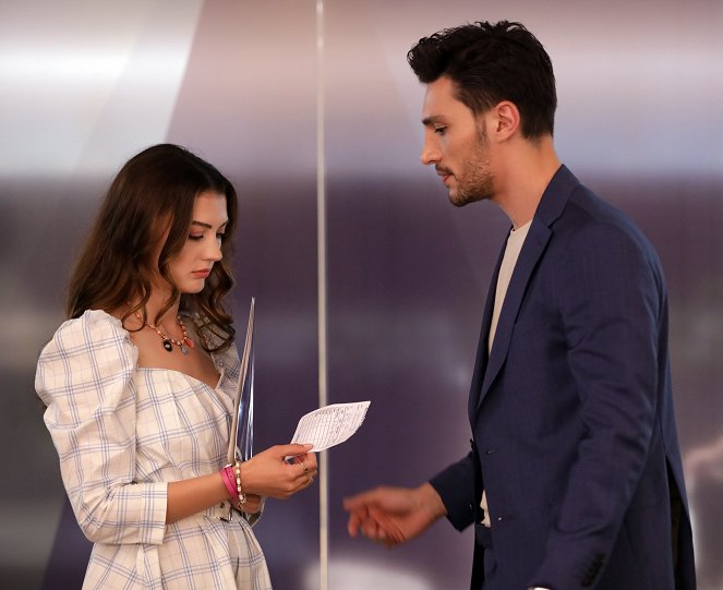 Love Logic Revenge - Episode 2 - Photos - Burcu Özberk, İlhan Şen