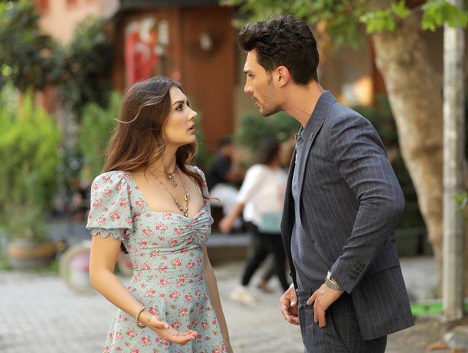 Love Logic Revenge - Episode 5 - Photos - Burcu Özberk, İlhan Şen