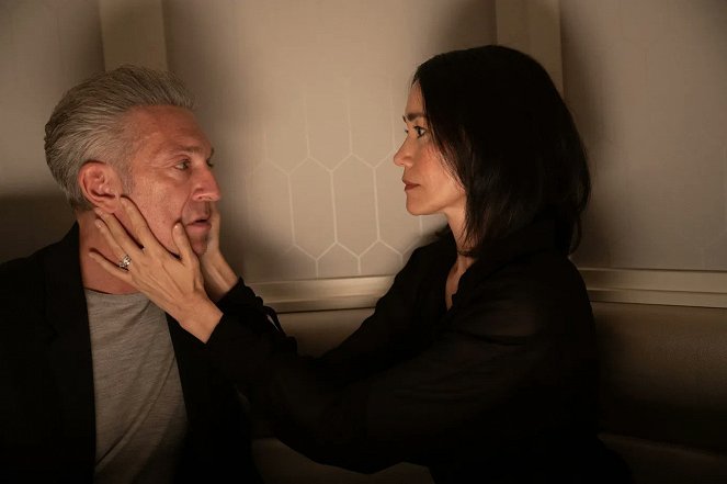 The Shrouds - Z filmu - Vincent Cassel, Sandrine Holt