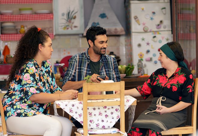 Love Reason Get Even - Episode 7 - Photos - Mehmet Korhan Fırat, Zeynep Kankonde