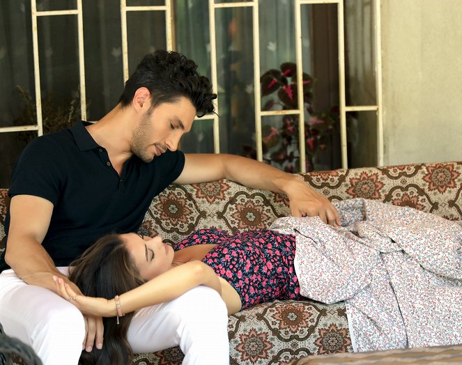 Love Reason Get Even - Episode 8 - Photos - Burcu Özberk, İlhan Şen