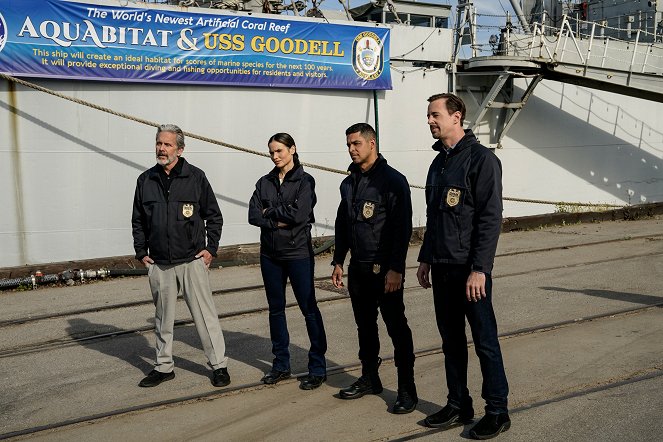 NCIS: Naval Criminal Investigative Service - Season 21 - Reef Madness - Photos - Gary Cole, Katrina Law, Wilmer Valderrama, Sean Murray
