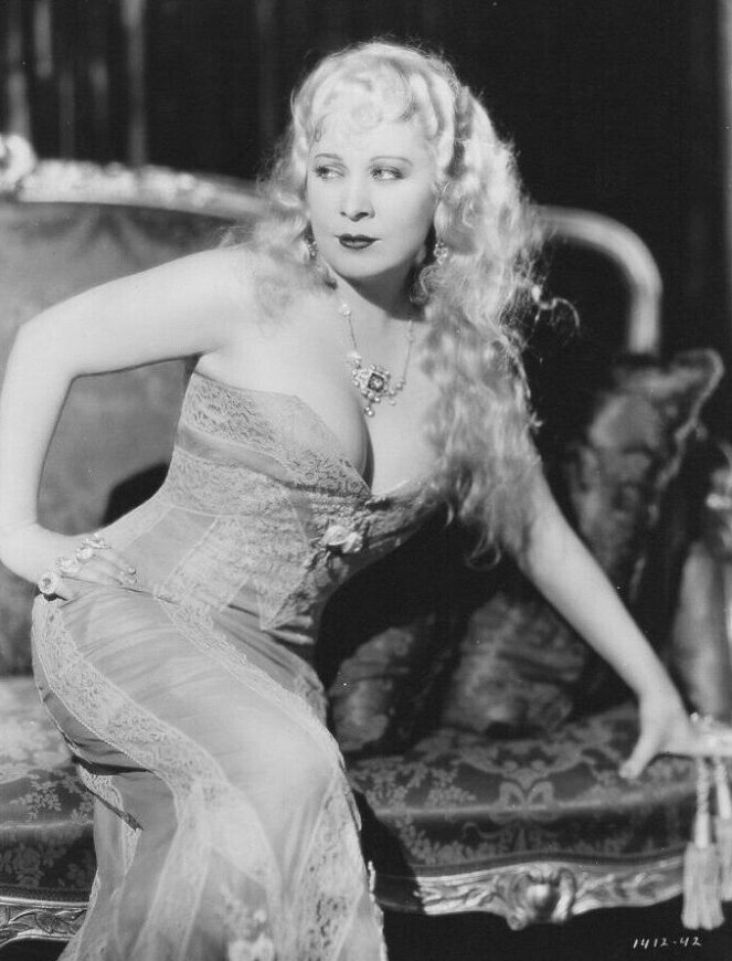 A nő okozta vesztét - Filmfotók - Mae West