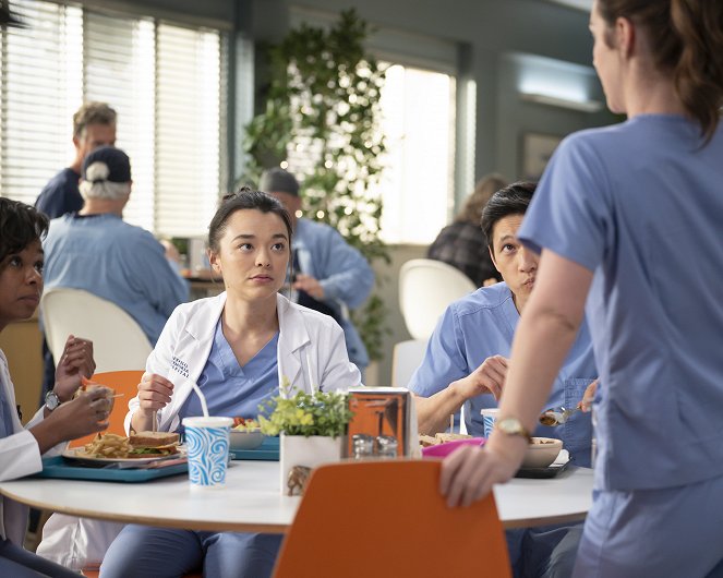 Grey's Anatomy - Season 20 - She Used to Be Mine - Van film - Alexis Floyd, Midori Francis, Harry Shum Jr.