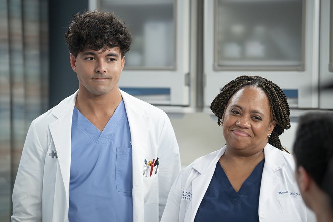 Grey's Anatomy - Die jungen Ärzte - Season 20 - She Used to Be Mine - Filmfotos - Niko Terho, Chandra Wilson