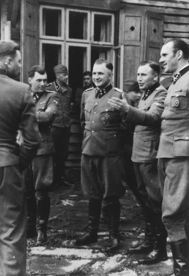 Nazi Manhunt - De la película