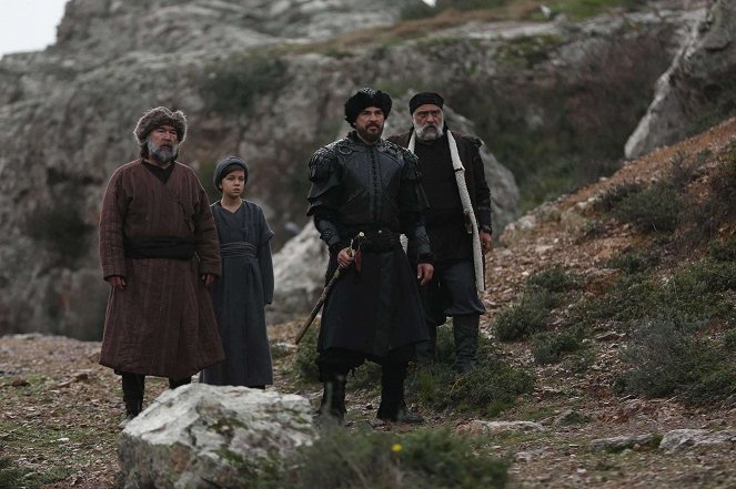 Diriliş: Ertuğrul - Hain Olan - De la película