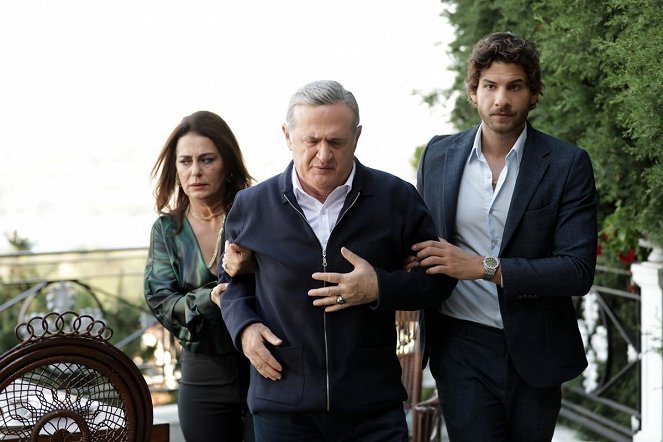 Bir Peri Masalı - Episode 5 - Photos - Nazan Kesal, Müfit Kayacan, Mustafa Mert Koç