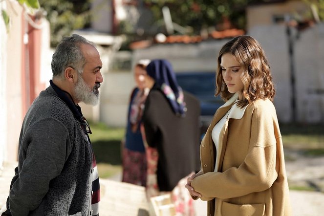 Bir Peri Masalı - Episode 5 - Kuvat elokuvasta - Kadir Çermik, Alina Boz