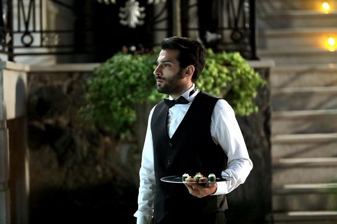 Bir Peri Masalı - Episode 2 - Photos - Baran Bölükbaşı