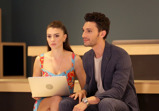 Love Reason Get Even - Episode 10 - Photos - Burcu Özberk, İlhan Şen