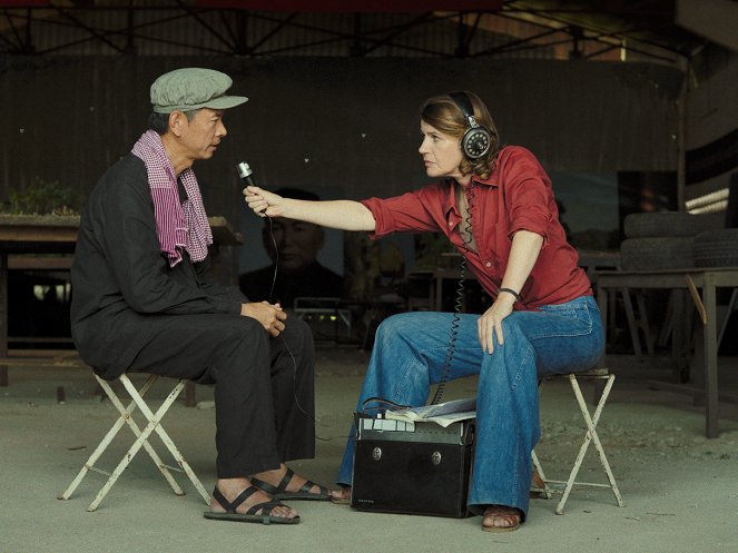 Meeting with Pol Pot - Photos - Irène Jacob