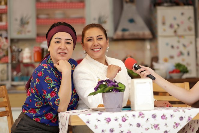 Szerelem és más bajok - Episode 11 - Filmfotók - Zeynep Kankonde, Günay Karacaoğlu