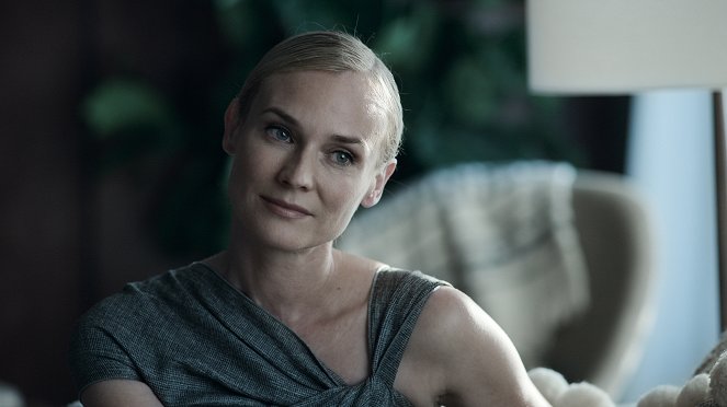 Swimming with Sharks - Episode 1 - Photos - Diane Kruger