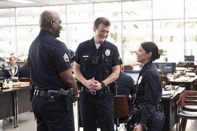 The Rookie - The Squeeze - Photos - Nathan Fillion, Lisseth Chavez