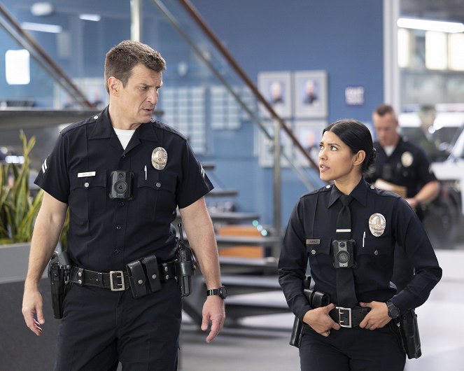 The Rookie - The Squeeze - Filmfotos - Nathan Fillion, Lisseth Chavez