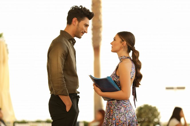 Love Logic Revenge - Episode 14 - Photos - İlhan Şen, Burcu Özberk