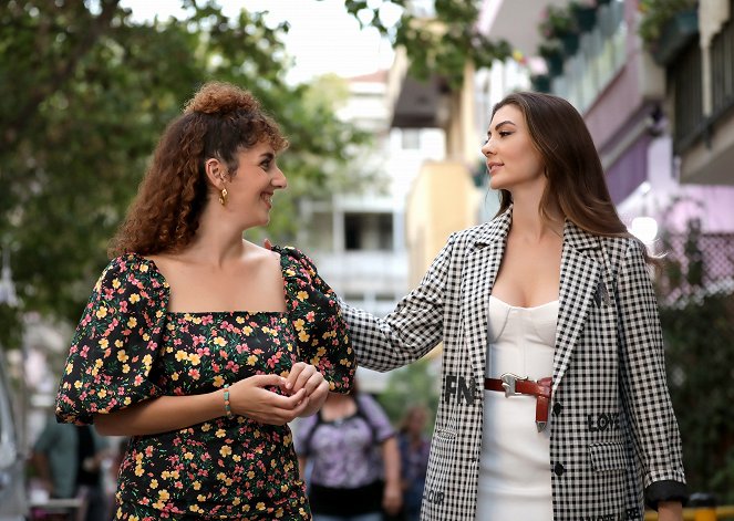 Love Reason Get Even - Episode 14 - Photos - Sevda Baş, Burcu Özberk