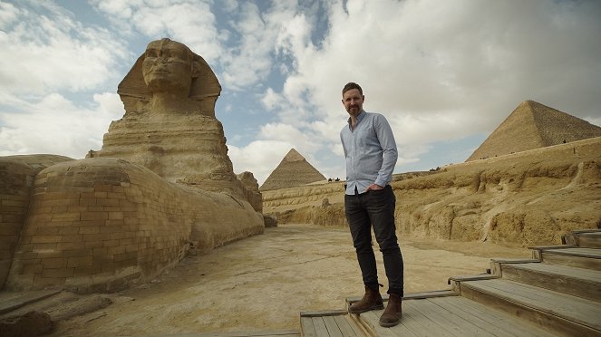 The Valley: Hunting Egypt's Lost Treasures - Season 2 - Death of the Pyramids - Van film