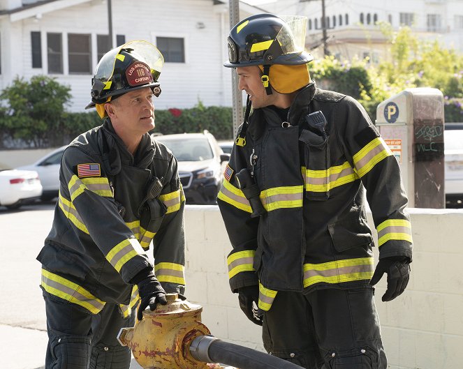 9-1-1 - Season 7 - Ashes, Ashes - Photos - Peter Krause, Ryan Guzman