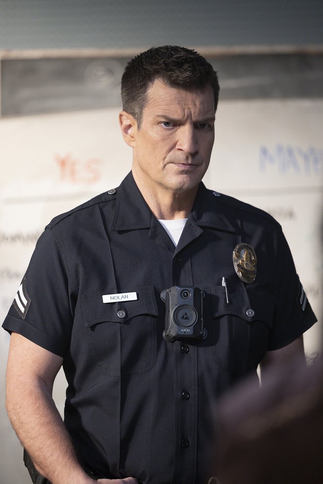 The Rookie - Season 6 - Escape Plan - Filmfotos - Nathan Fillion