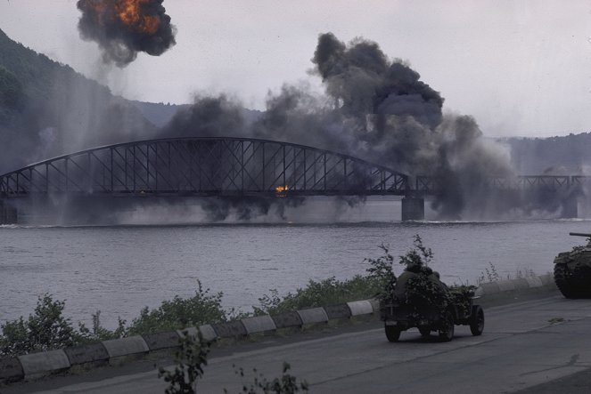 The Bridge at Remagen - Z filmu