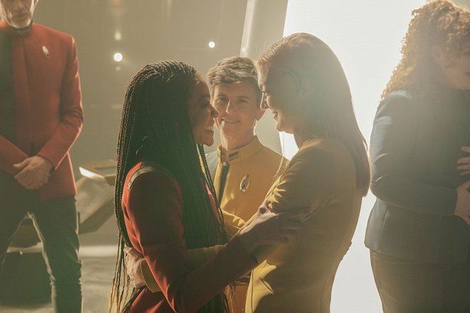 Star Trek: Discovery - Life, Itself - Filmfotók - Sonequa Martin-Green, Tig Notaro, Emily Coutts