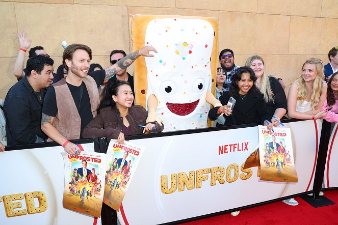 Bez polevy - Z akcí - Netflix's "Unfrosted" premiere at The Egyptian Theatre on April 30, 2024 in Los Angeles, California