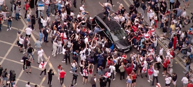 La final: Caos en Wembley - De la película