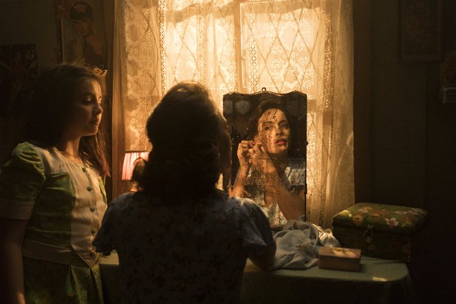 La contadora de películas - Do filme - Alondra Valenzuela, Bérénice Bejo