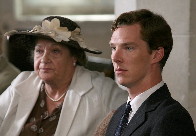 Panna Marple - Morderstwo to nic trudnego - Z filmu - Benedict Cumberbatch