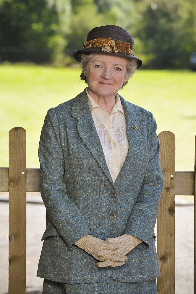 Agatha Christie's Marple - Season 4 - Neiti Pinkertonin salaisuus - Promokuvat - Julia McKenzie