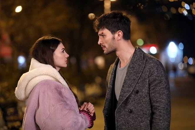 Love Reason Get Even - Episode 28 - Photos - Burcu Özberk, İlhan Şen