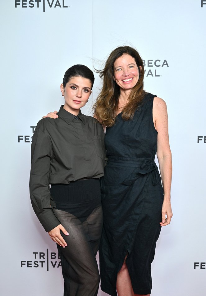 Má lady Jana - Z akcií - Prime Video x My Lady Jane screening and Q&A at the Tribeca Film And TV Festival at SVA Theatre on June 12, 2024 in New York City