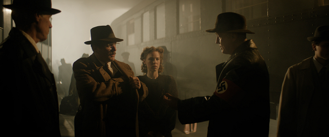 Hitler i naziści: Sąd nad złem - Z filmu