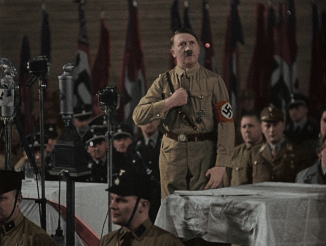 Hitler and the Nazis: Evil on Trial - The Third Reich Rises - Van film