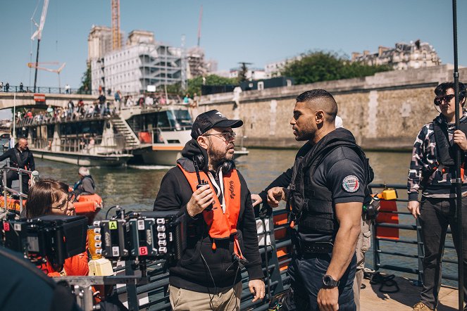 Sous la Seine - Van de set