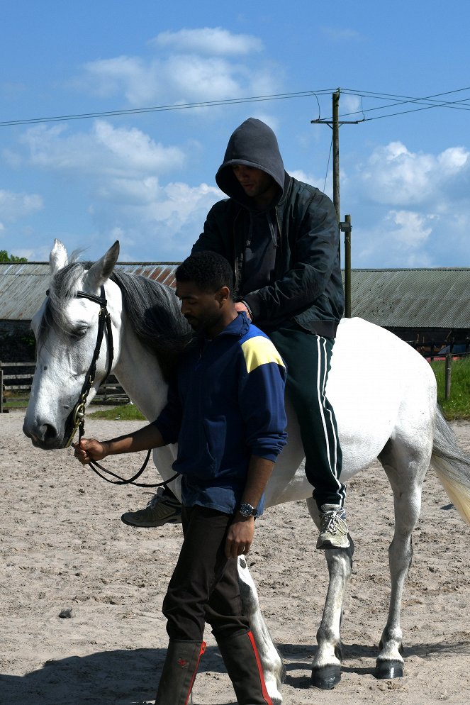 Calm with Horses - Kuvat elokuvasta