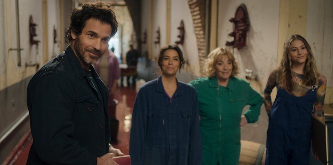 Ziemia kobiet - Rozdział 3 - Z filmu - Santiago Cabrera, Eva Longoria, Carmen Maura, Victoria Bazua